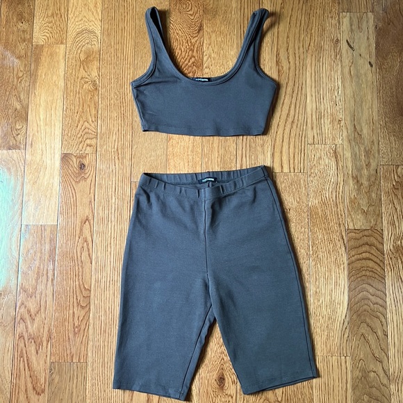 EUC Fashion Nova 2 Piece Bondoc Biker Short Set with Crop Top Olive Green Small - Picture 2 of 11